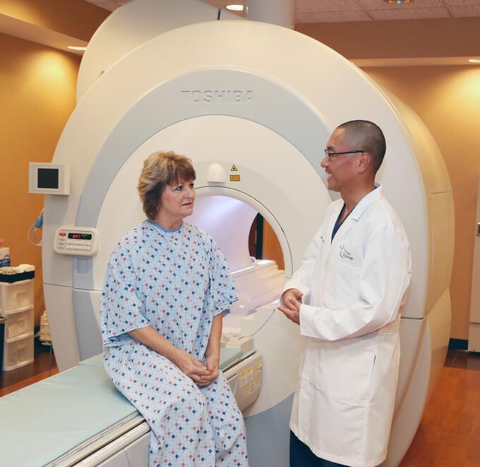 doc_with_mri_patient_2s
